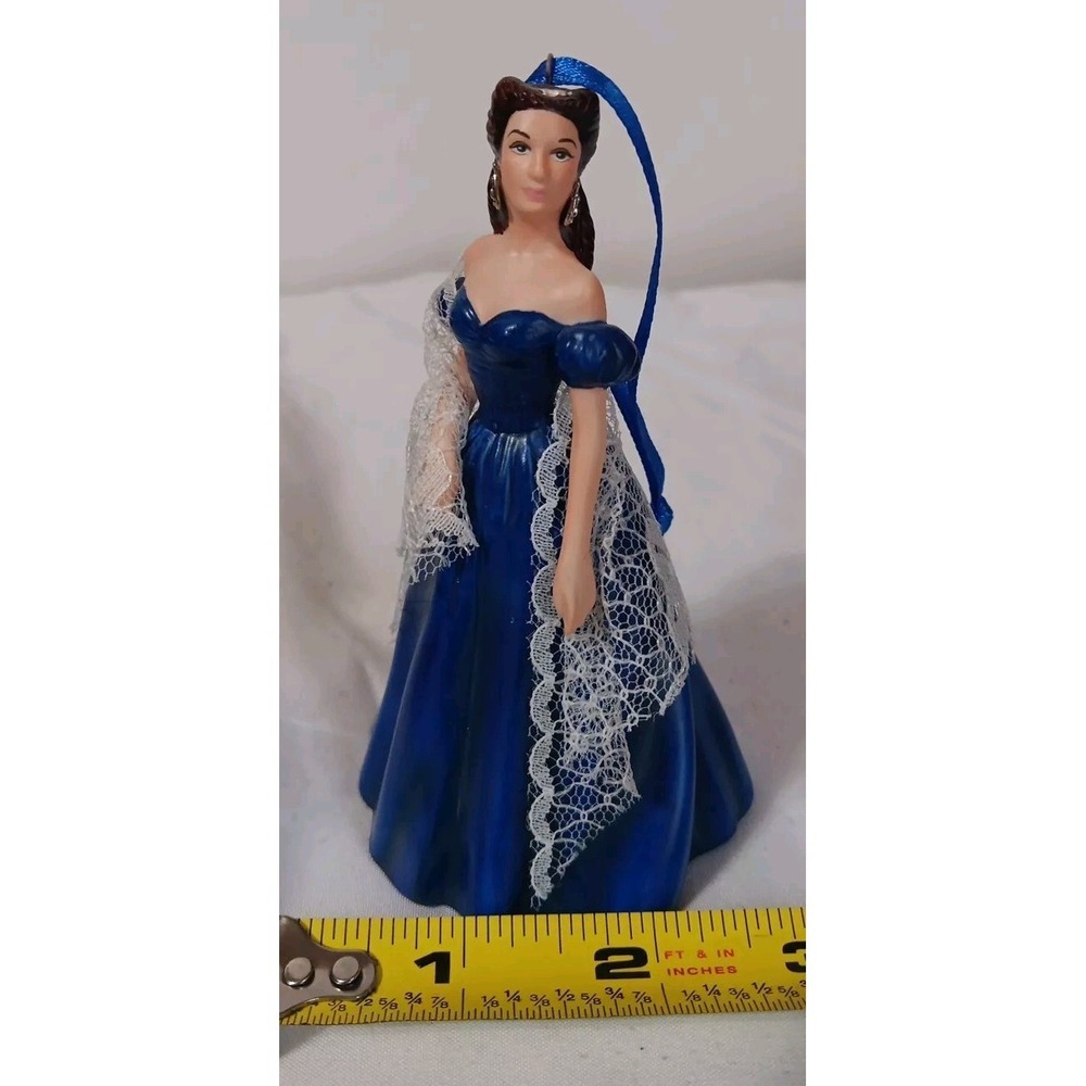 Vintage 2001 Hallmark Ornament Portrait of Scarlett Gone with the Wind Hallmark - Picture 9 of 10